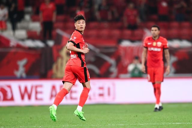 v站体育-武磊复出也救不回海港首败 穆斯卡特无奈球队防守